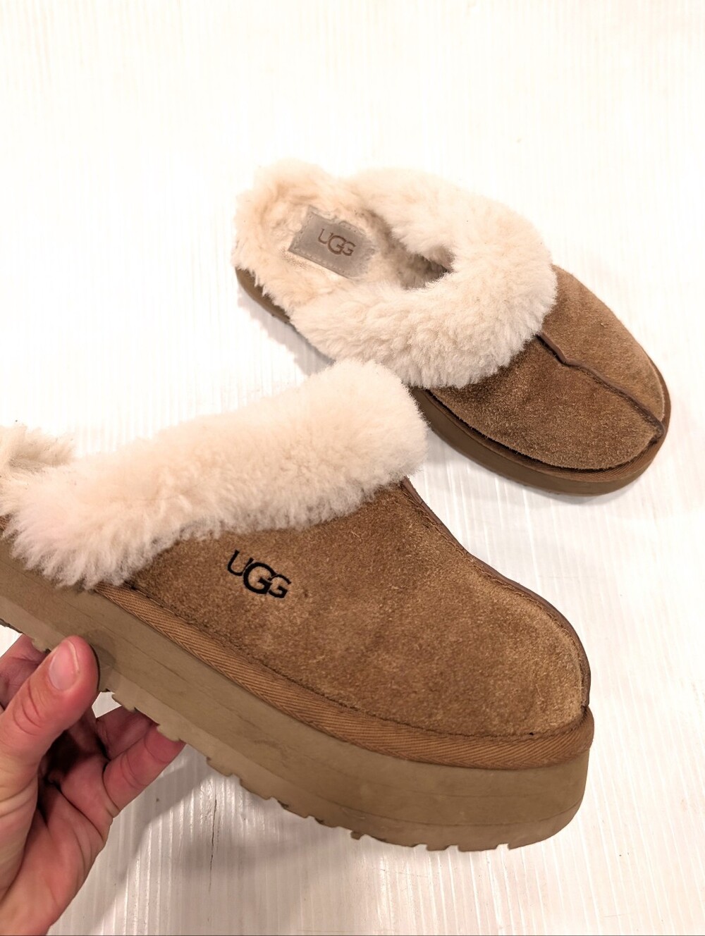 UGG Women's Disquette Slipper Chestnut Suede Shearling-Trim Platform Clogs Sz 7